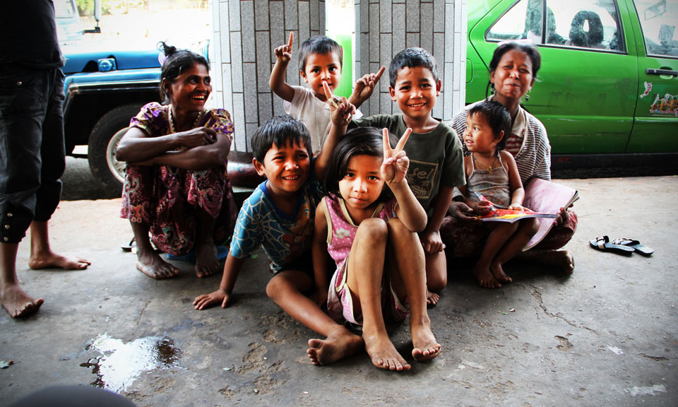 Image of Mobile unit in Noida to help street children in education | Education News Photo